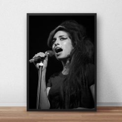 Poster of Amy Winehouse Famous British Singer and Songwriter Printed on Canvas